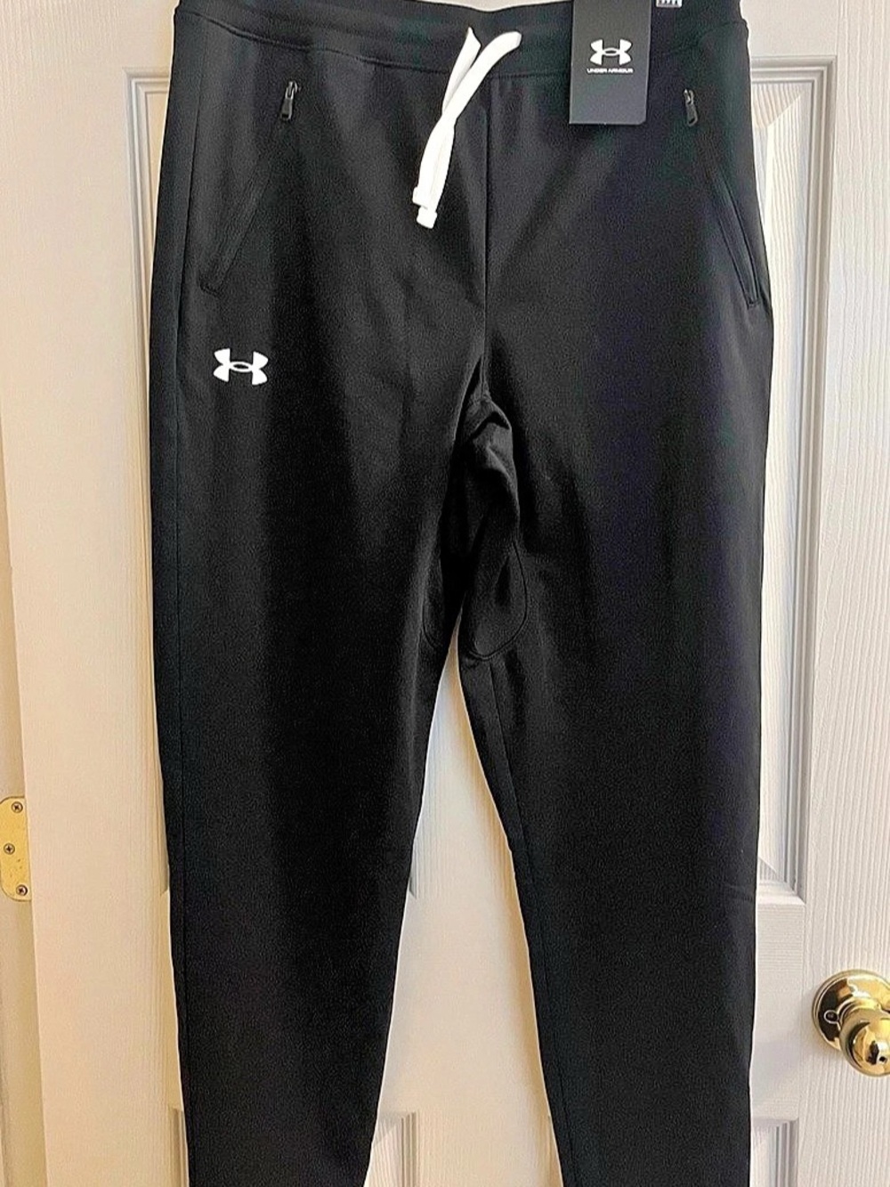 Under Armour Unstoppable Joggers Black Joggers Size youth XL NWT